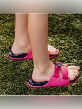 Chaco Chillos Slides Sandals Magenta Kids Size 3